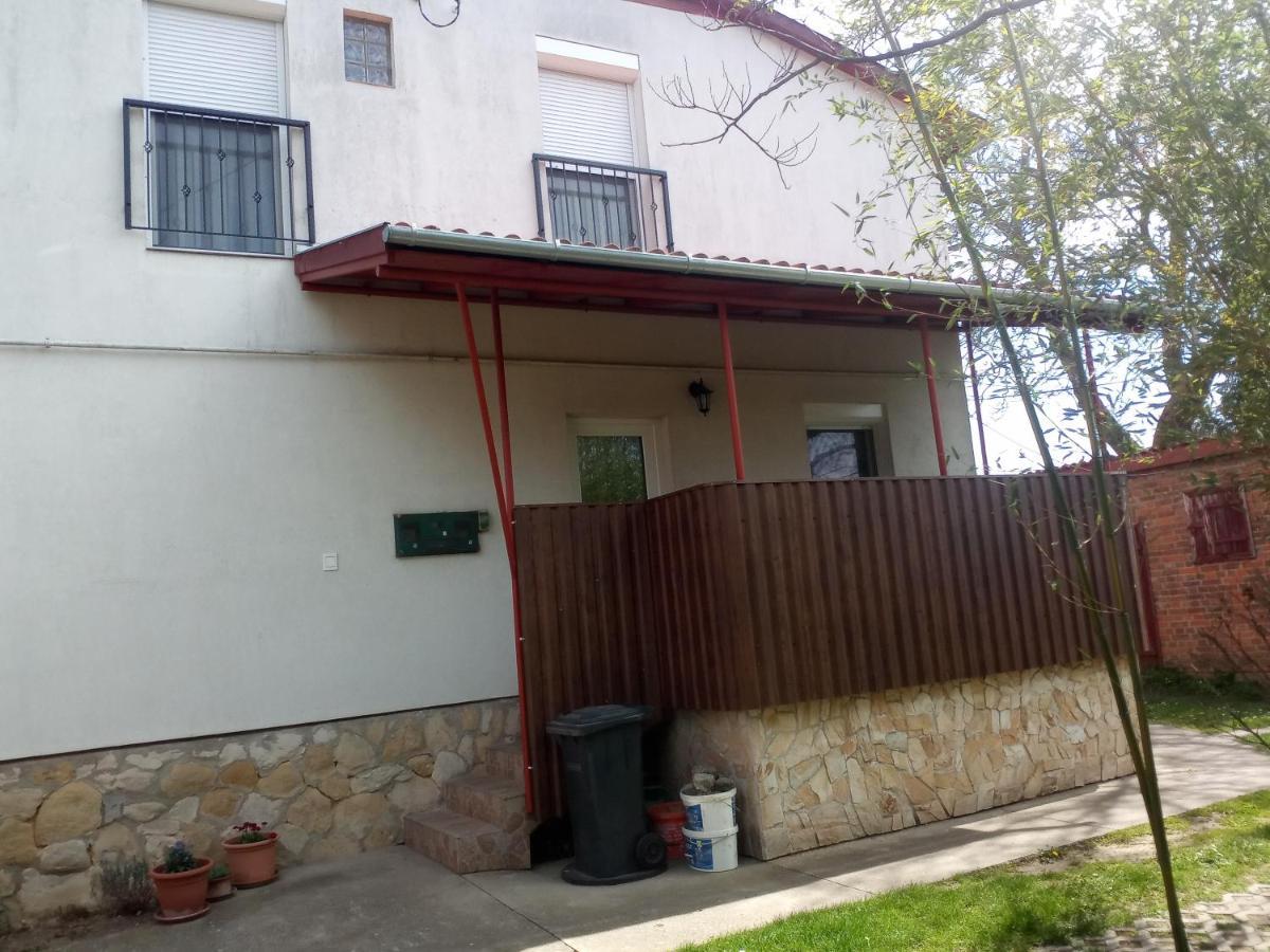 Budai Vam Apartmanhaz Pécs Zewnętrze zdjęcie