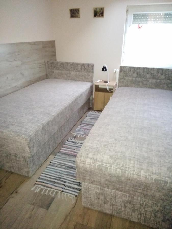 Budai Vam Apartmanhaz Pécs Zewnętrze zdjęcie