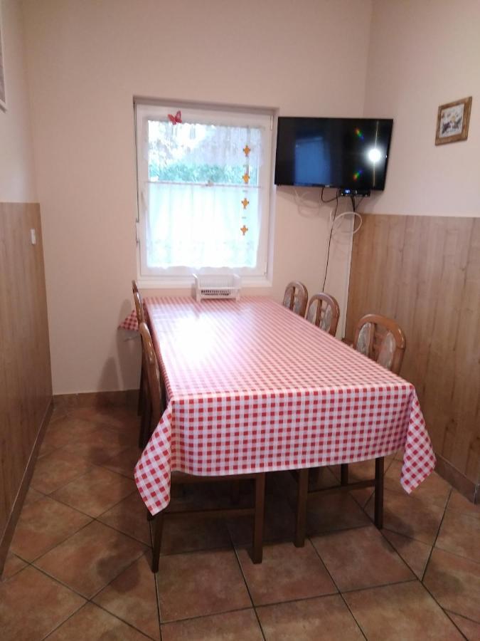 Budai Vam Apartmanhaz Pécs Zewnętrze zdjęcie