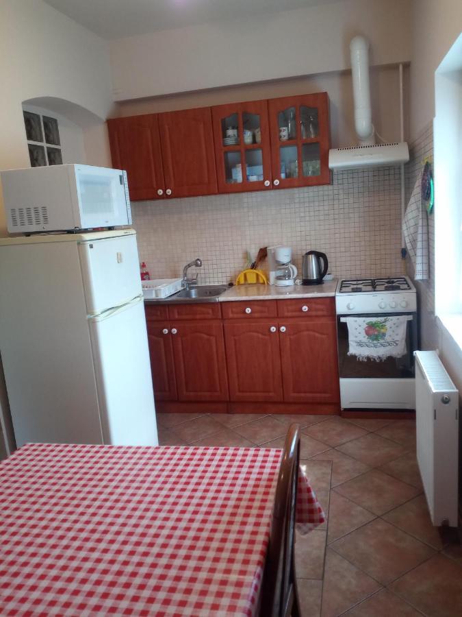 Budai Vam Apartmanhaz Pécs Zewnętrze zdjęcie