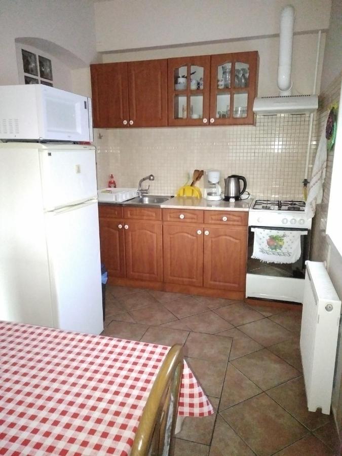 Budai Vam Apartmanhaz Pécs Zewnętrze zdjęcie