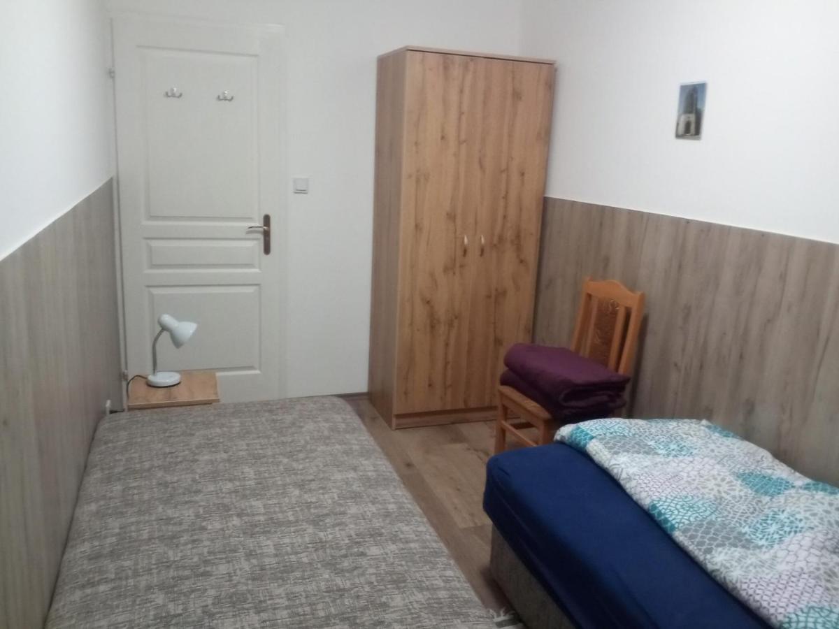 Budai Vam Apartmanhaz Pécs Zewnętrze zdjęcie