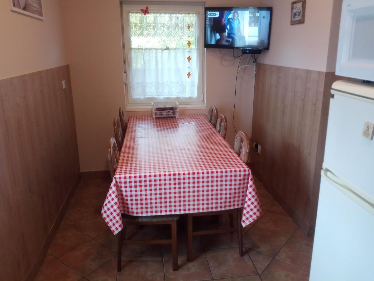 Budai Vam Apartmanhaz Pécs Zewnętrze zdjęcie