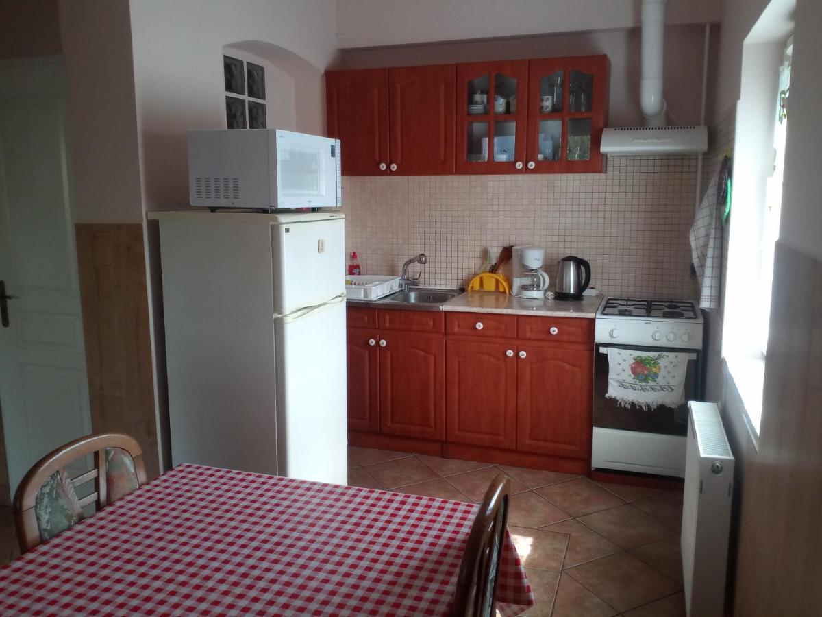 Budai Vam Apartmanhaz Pécs Zewnętrze zdjęcie