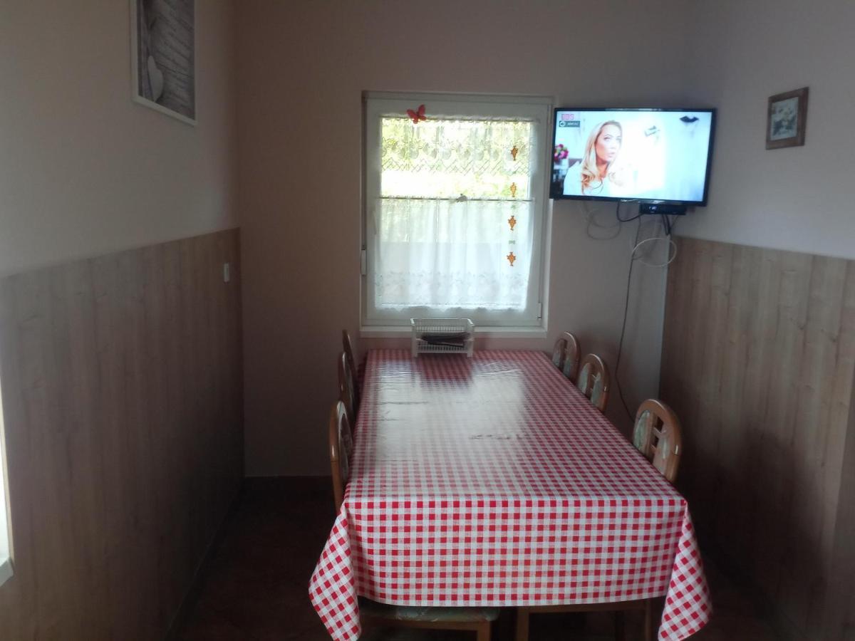 Budai Vam Apartmanhaz Pécs Zewnętrze zdjęcie