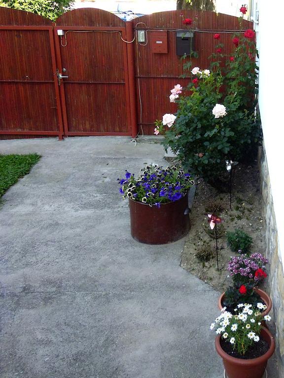 Budai Vam Apartmanhaz Pécs Zewnętrze zdjęcie
